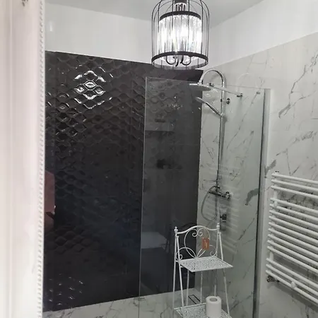 Apartment Parisian