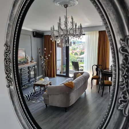 Апартаменти Parisian *